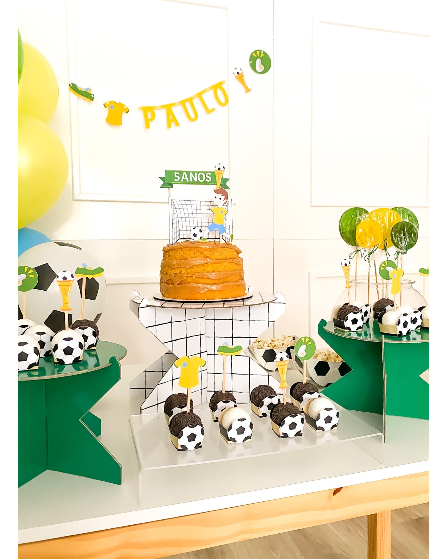 Topo de bolo Futebol verde e amarelo