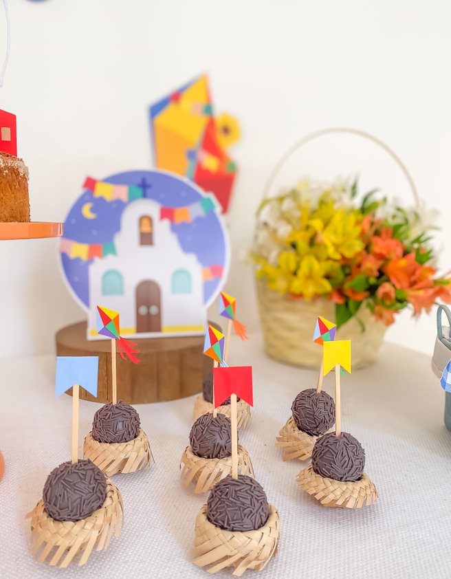 Forminhas de doces chapéu de palha (12 Un.)