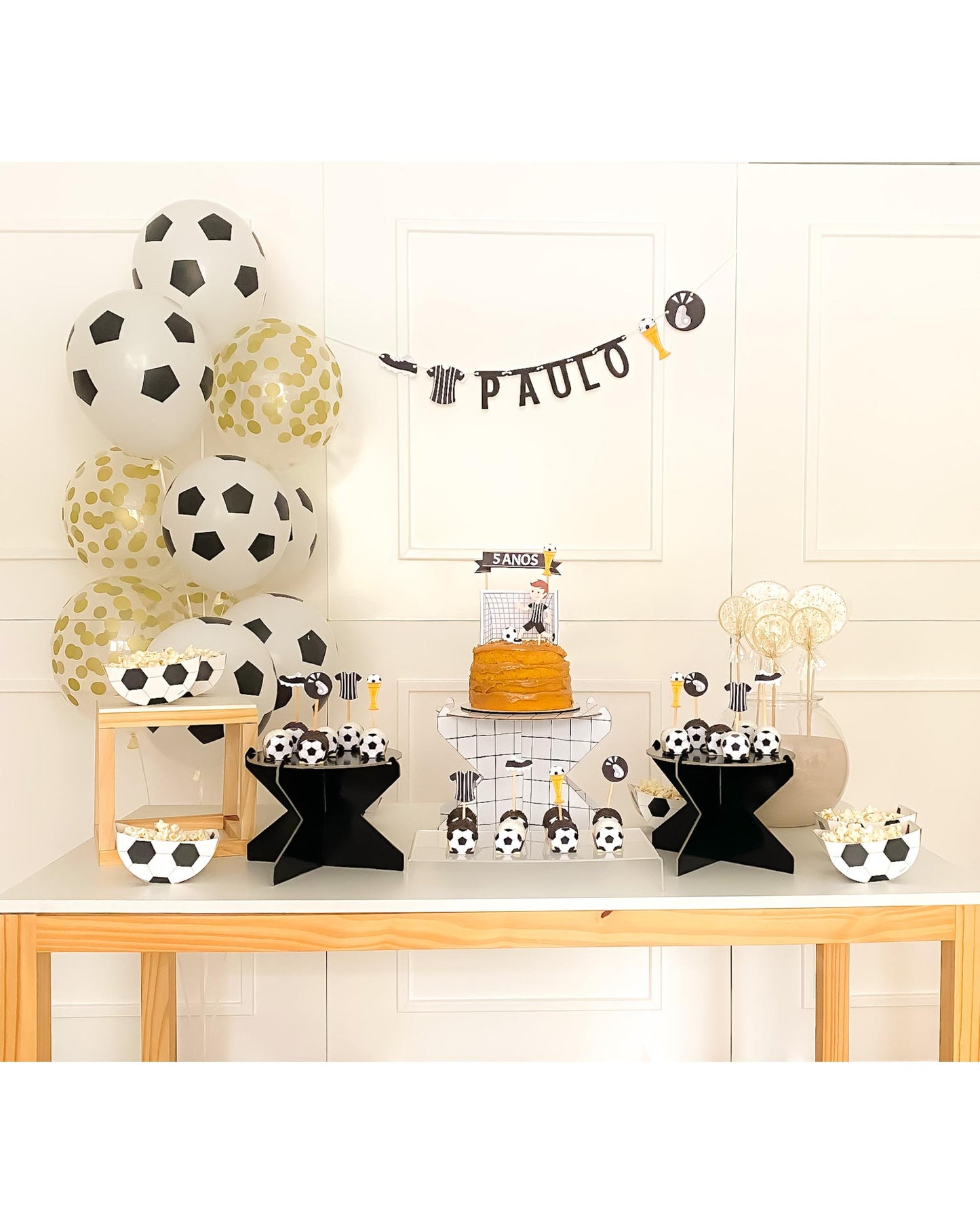 Kit Decoração Futebol Preto e Branco - Tamanho G