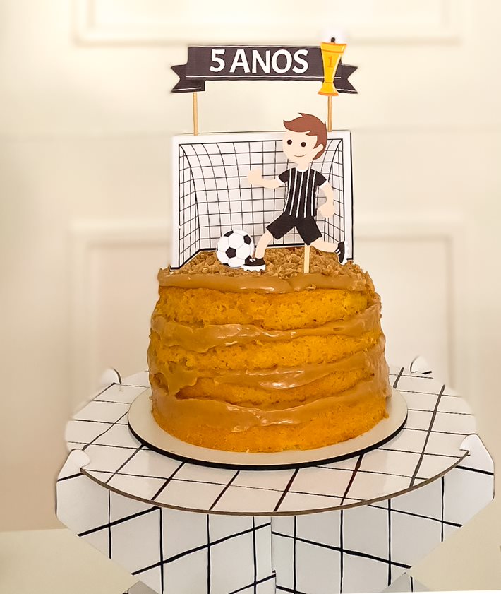 Topo de bolo futebol preto e branco