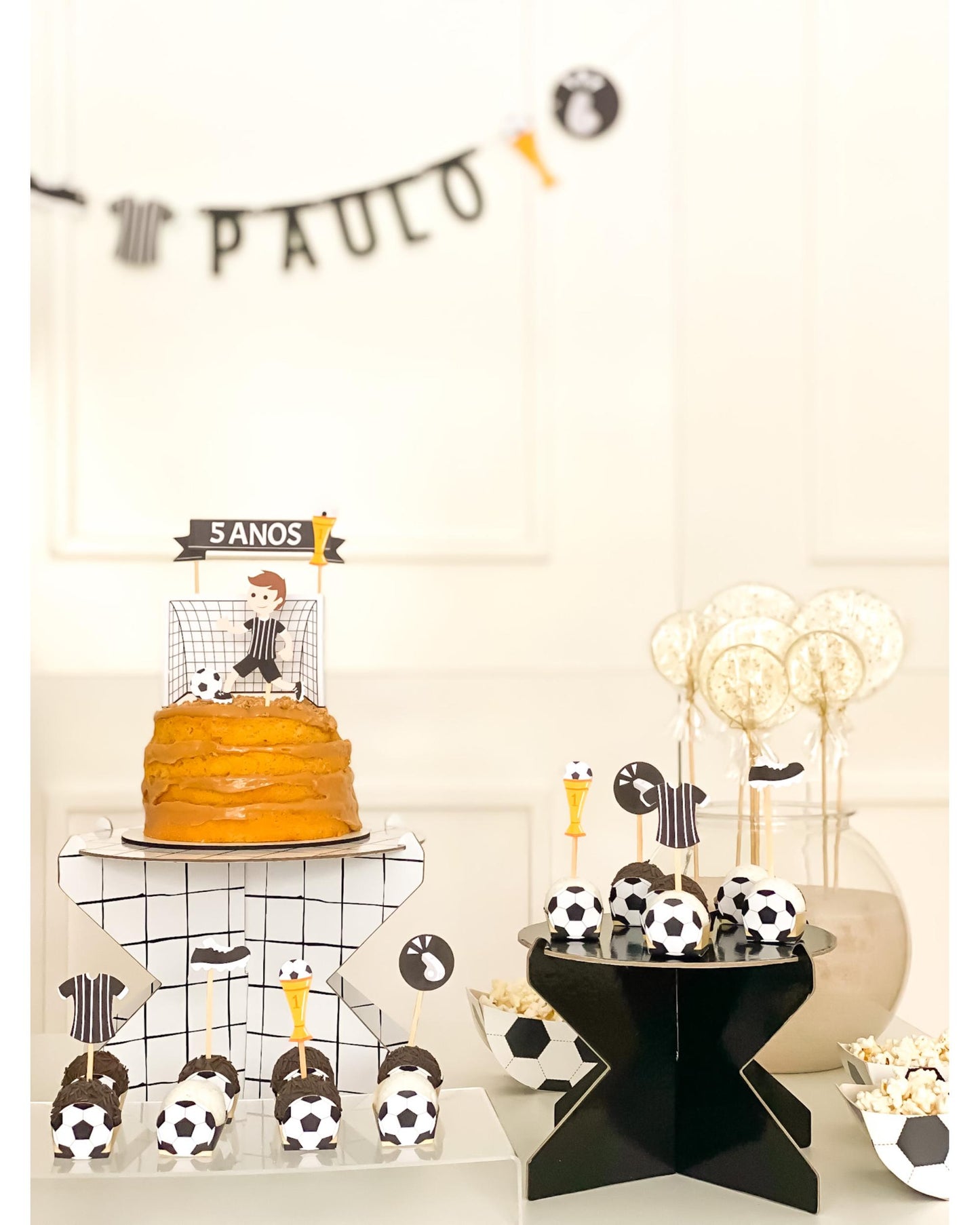Kit Decoração Futebol Preto e Branco - Tamanho G