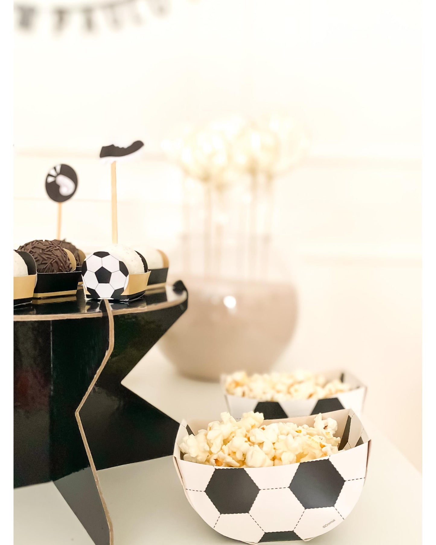 Kit Decoração Futebol Preto e Branco - Tamanho G